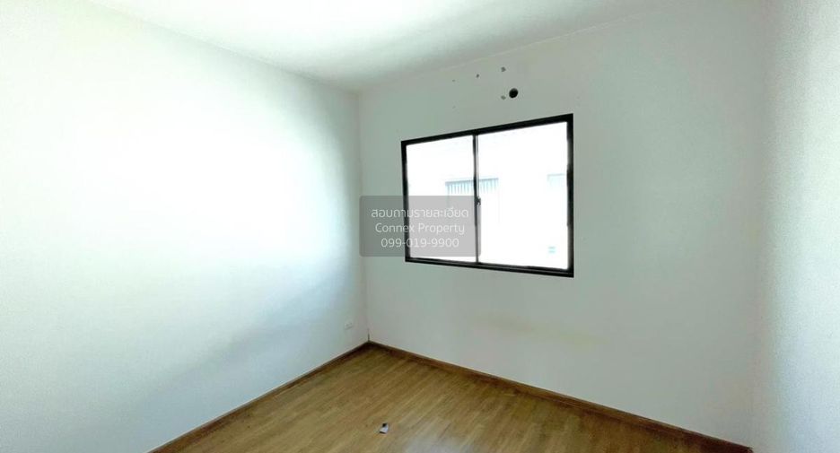 Reihenhaus zum Kauf mit 3 Zimmer in Pak Kret, Nonthaburi