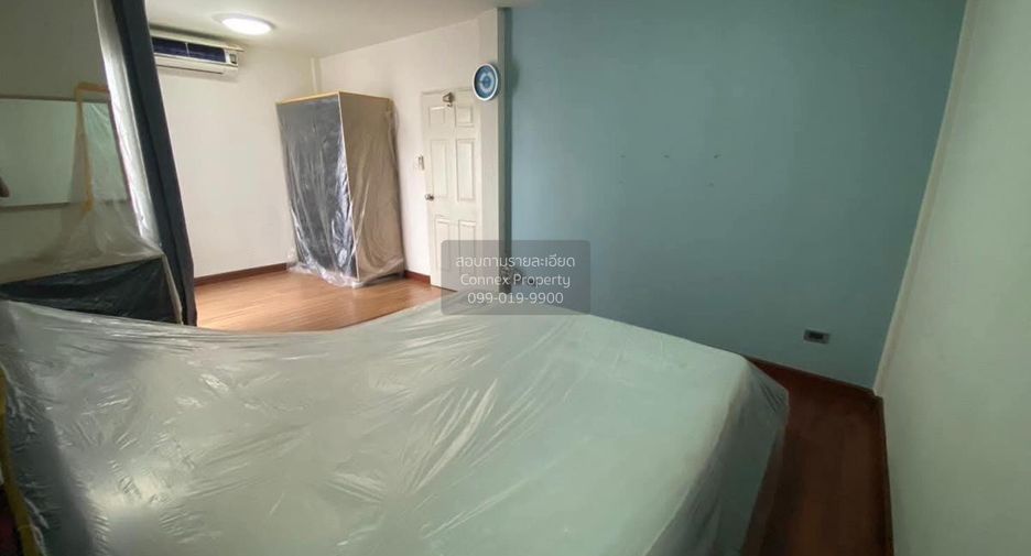 For sale 3 bedrooms townhouse in Mueang Samut Prakan, Samut Prakan