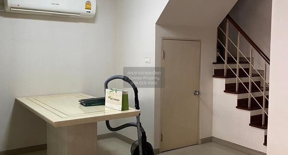 For sale 3 bedrooms townhouse in Mueang Samut Prakan, Samut Prakan