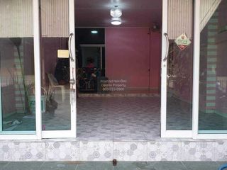 For sale 2 ベッドルーム townhouse in Bang Len, Nakhon Pathom