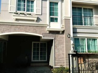 Haus zum Kauf mit 4 Zimmer in Bang Khen, Bangkok