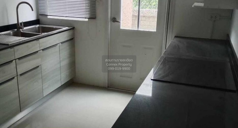 Haus zum Kauf mit 4 Zimmer in Bang Khen, Bangkok