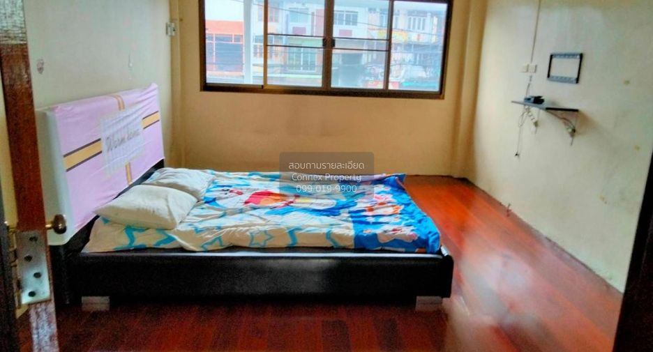 À vendre 2 chambres local commercial à Thon Buri, Bangkok