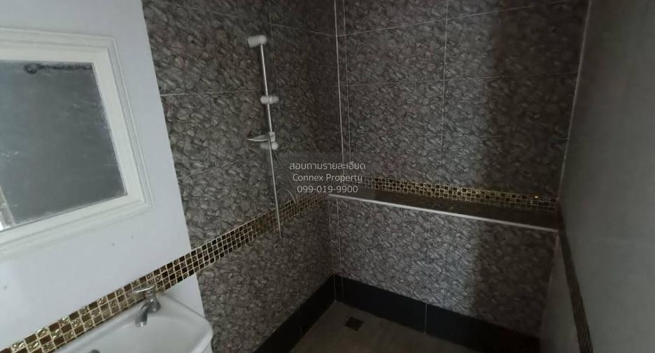 For sale 3 ベッドルーム townhouse in Nong Khae, Saraburi