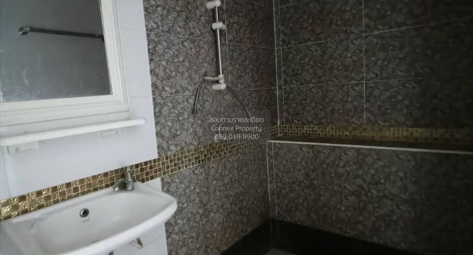 For sale 3 ベッドルーム townhouse in Nong Khae, Saraburi