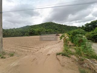 Terreno en venta de 1 habitaciones en Si Racha, Chonburi