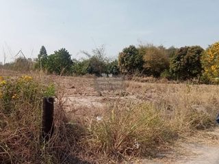 Terreno en venta de 1 habitaciones en Ban Bueng, Chonburi