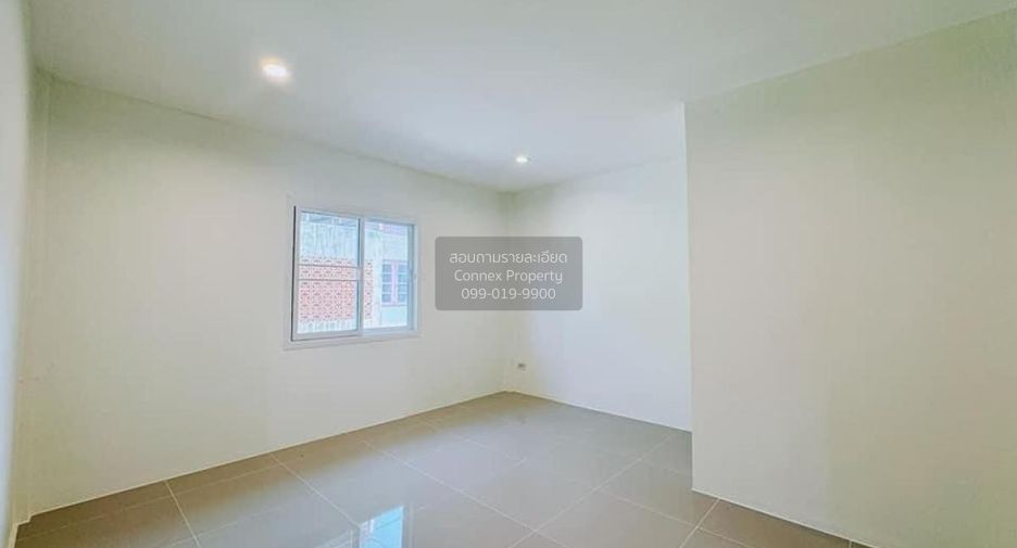 À vendre 5 chambres maison de ville à Krathum Baen, Samut Sakhon