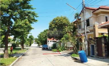 Haus zum Kauf mit 3 Zimmer in Lat Krabang, Bangkok