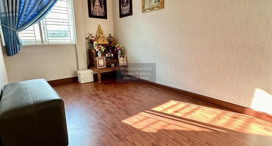 Haus zum Kauf mit 4 Zimmer in Bang Bua Thong, Nonthaburi