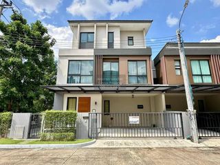 Haus zum Kauf mit 5 Zimmer in Bang Bon, Bangkok