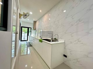 Haus zum Kauf mit 5 Zimmer in Bang Bon, Bangkok