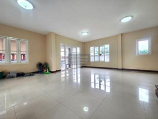 Haus zum Kauf mit 3 Zimmer in Bang Bua Thong, Nonthaburi