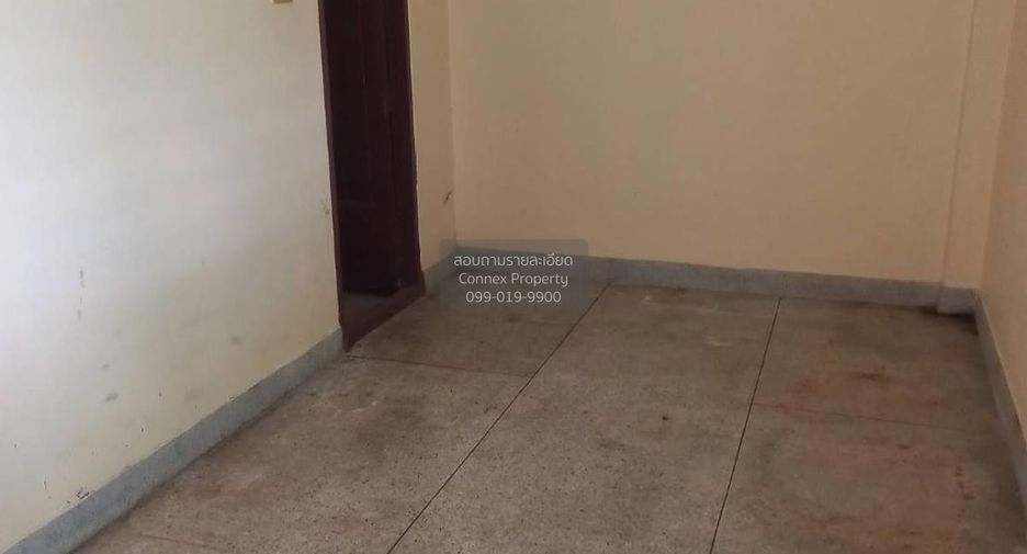 For sale 2 ベッドルーム townhouse in Sam Phran, Nakhon Pathom