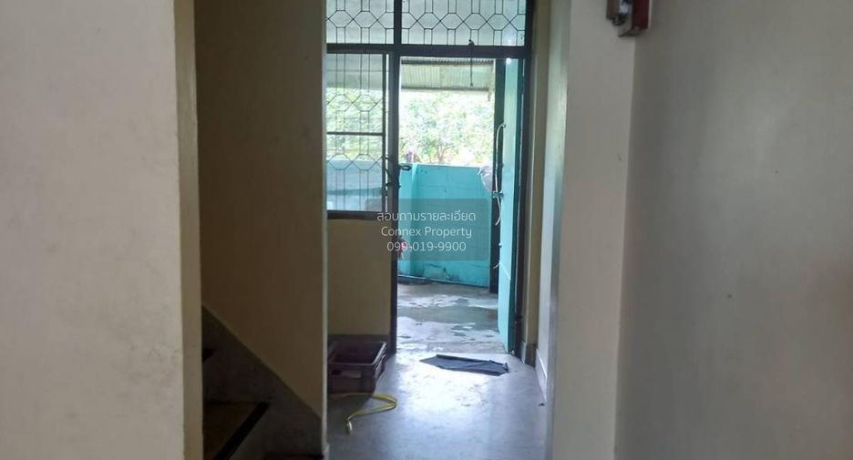 For sale 2 ベッドルーム townhouse in Sam Phran, Nakhon Pathom