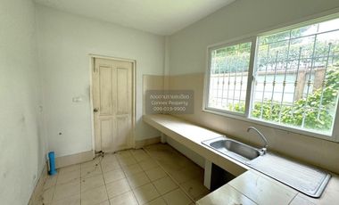 Casa en venta de 3 habitaciones en Bang Khun Thian, Bangkok