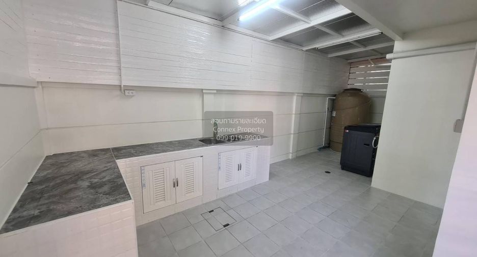 For sale 3 bedrooms townhouse in Bueng Kum, Bangkok