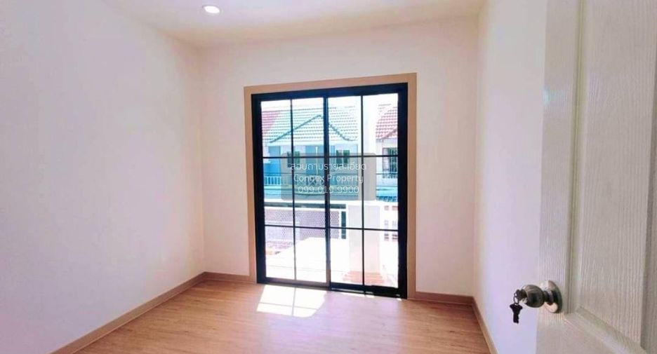 Reihenhaus zum Kauf mit 4 Zimmer in Bang Bua Thong, Nonthaburi