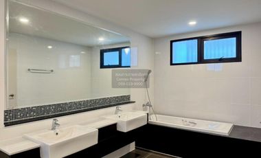 For sale 5 bedrooms house in Mueang Nonthaburi, Nonthaburi
