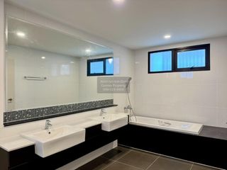 Casa en venta de 5 habitaciones en Mueang Nonthaburi, Nonthaburi