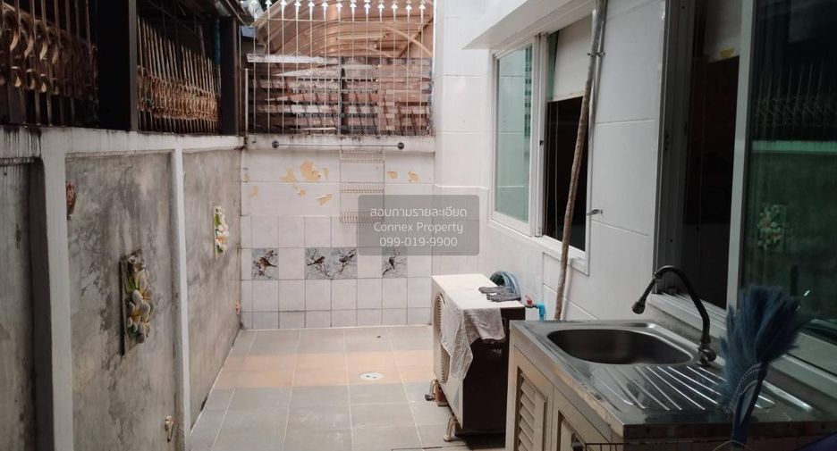 For sale 4 bedrooms house in Chatuchak, Bangkok