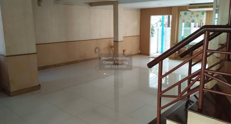 For sale 4 bedrooms house in Chatuchak, Bangkok