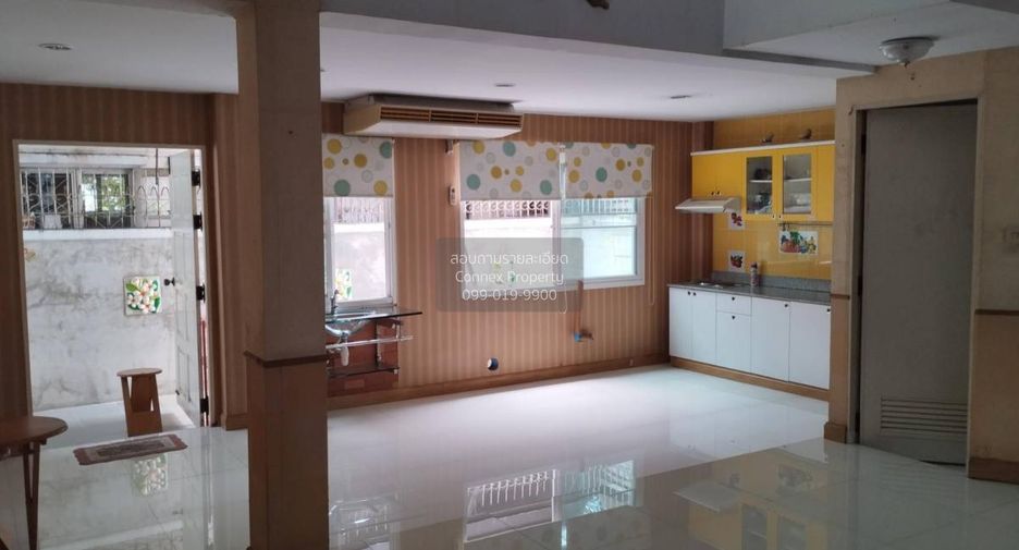 For sale 4 bedrooms house in Chatuchak, Bangkok
