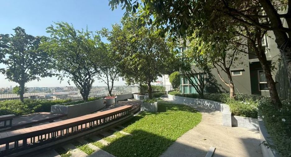 For sale 1 bed condo in Thon Buri, Bangkok