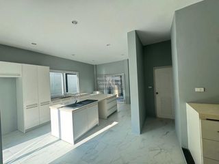 Haus zum Kauf mit 4 Zimmer in Lat Krabang, Bangkok
