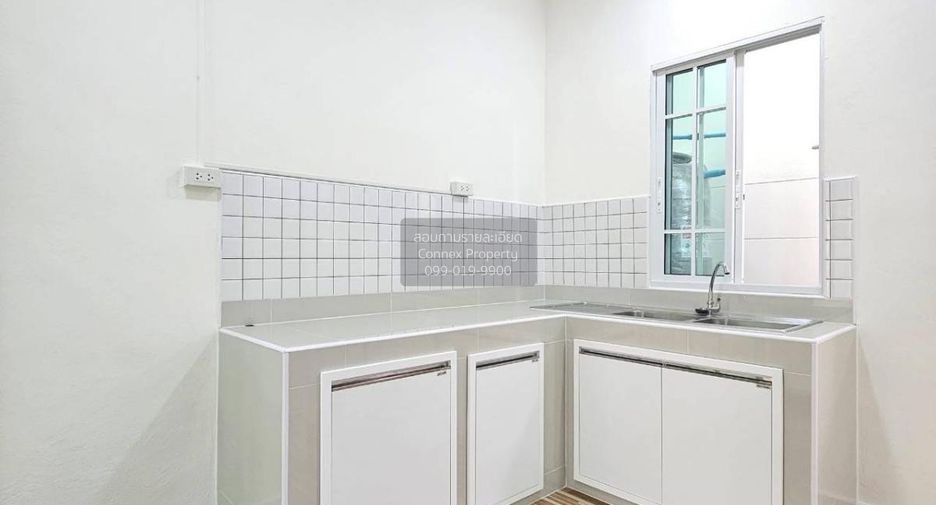 Reihenhaus zum Kauf mit 3 Zimmer in Pak Kret, Nonthaburi