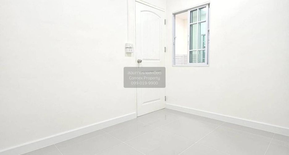 Reihenhaus zum Kauf mit 3 Zimmer in Pak Kret, Nonthaburi