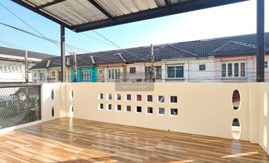 Reihenhaus zum Kauf mit 3 Zimmer in Pak Kret, Nonthaburi