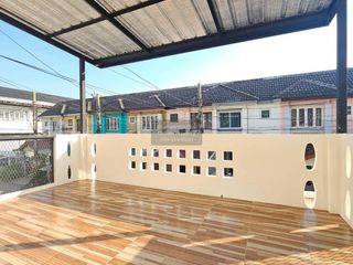 Reihenhaus zum Kauf mit 3 Zimmer in Pak Kret, Nonthaburi