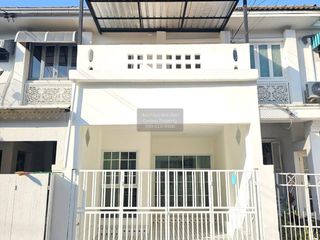 Reihenhaus zum Kauf mit 3 Zimmer in Pak Kret, Nonthaburi