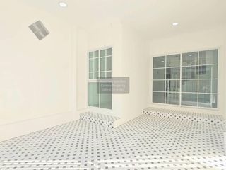 Reihenhaus zum Kauf mit 3 Zimmer in Pak Kret, Nonthaburi