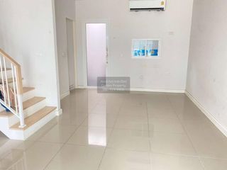 For sale 3 ベッドルーム townhouse in Sam Phran, Nakhon Pathom