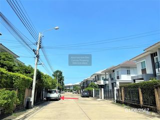 Haus zum Kauf mit 3 Zimmer in Thung Khru, Bangkok
