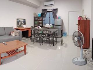 À vendre 3 chambres maison de ville à Krathum Baen, Samut Sakhon