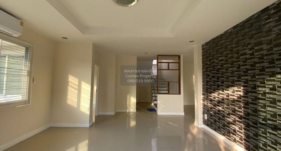 出售 4 卧室 独立屋 在 Sai Noi, Nonthaburi