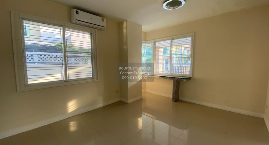 出售 4 卧室 独立屋 在 Sai Noi, Nonthaburi