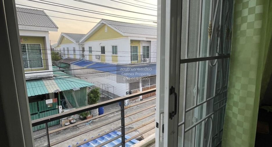 À vendre 3 chambres maison de ville à Mueang Samut Sakhon, Samut Sakhon