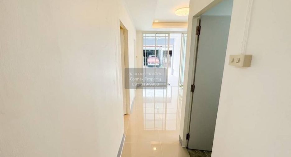 Reihenhaus zum Kauf mit 2 Zimmer in Bang Bua Thong, Nonthaburi