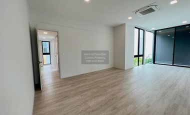 Haus zum Kauf mit 4 Zimmer in Saphan Sung, Bangkok