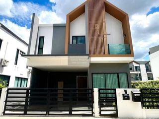 Casa en venta de 4 habitaciones en Bang Khun Thian, Bangkok