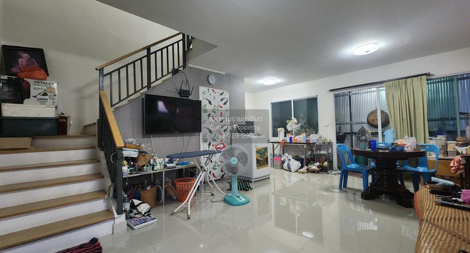 For sale 3 bedrooms townhouse in Sai Noi, Nonthaburi