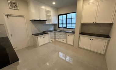 For sale 5 bedrooms house in Bang Phli, Samut Prakan