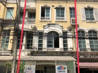 Casa adosada en venta de 6 habitaciones en Chatuchak, Bangkok