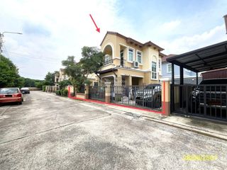 Haus zum Kauf mit 3 Zimmer in Khlong Sam Wa, Bangkok
