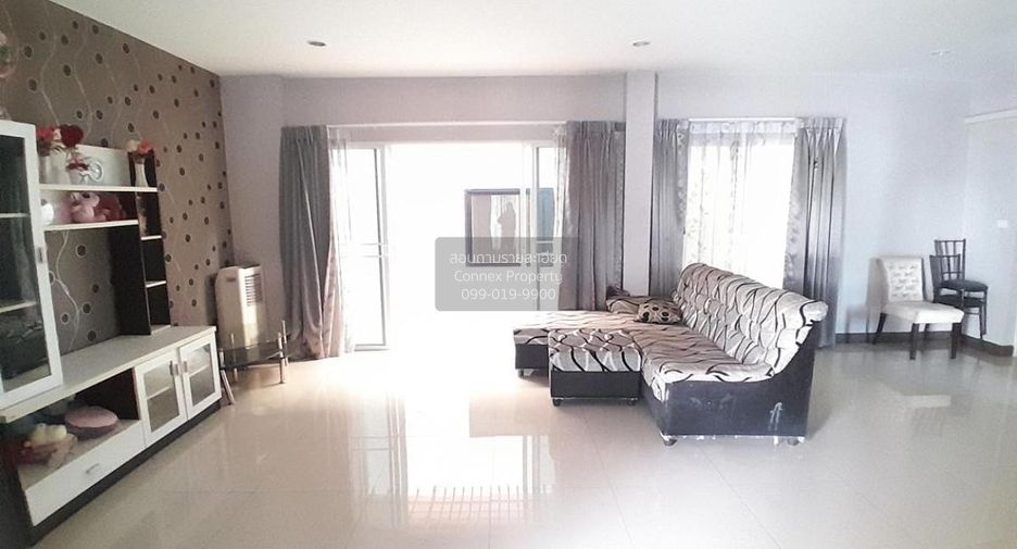 Casa en venta de 3 habitaciones en Khan Na Yao, Bangkok