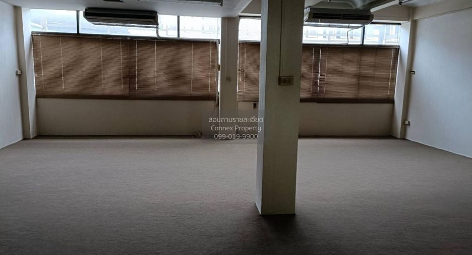 For sale 5 bedrooms retail Space in Chatuchak, Bangkok